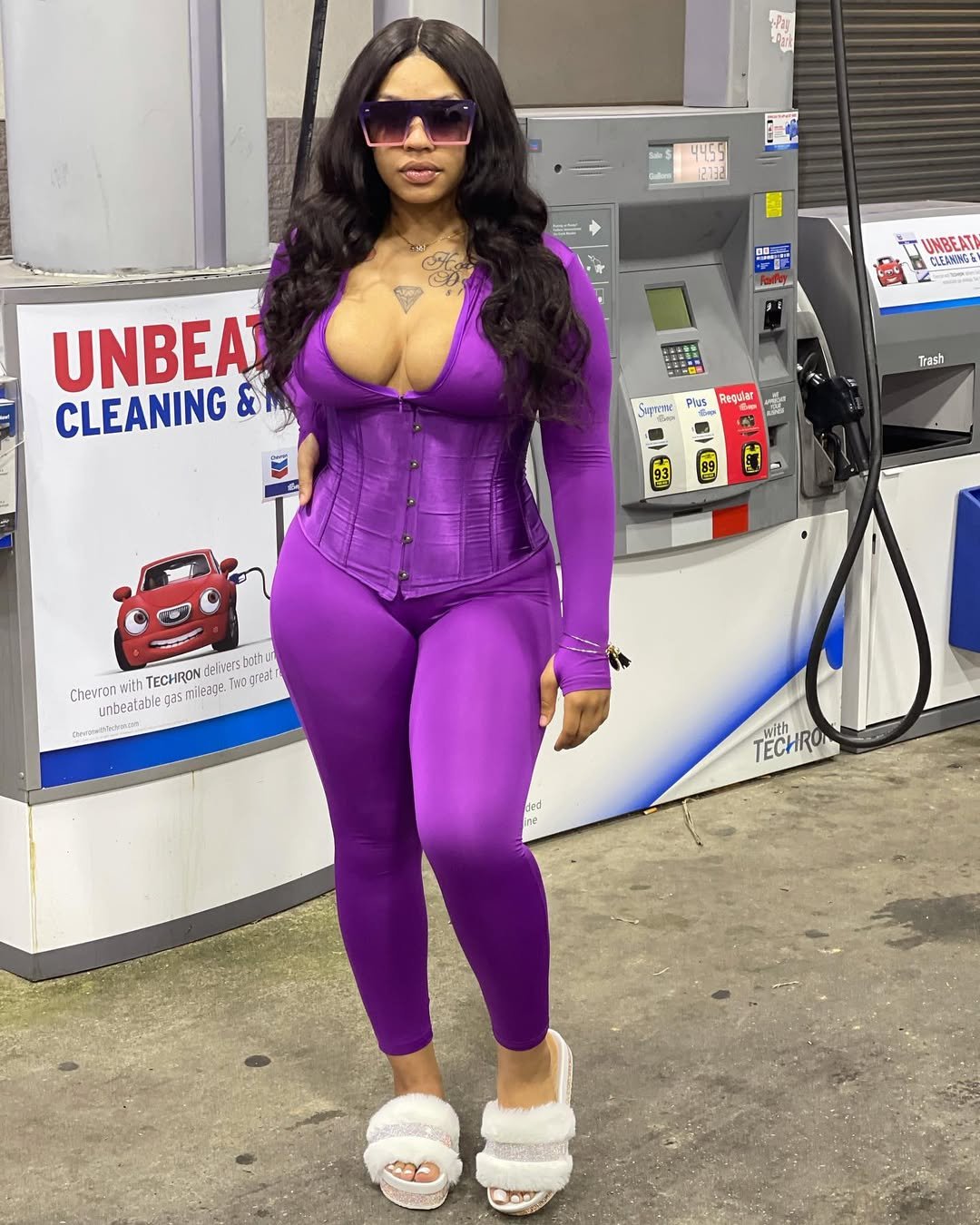 Gas Station Thots #xRm3UMxI